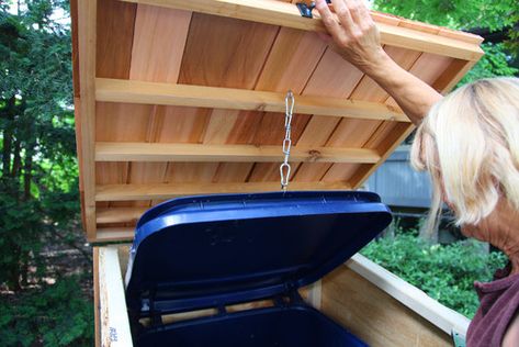 10 Ideas to Hide Those Trash Bins • Queen Bee of Honey Dos Outdoor Garbage Storage, Garbage Can Shed, Trash Can Storage Outdoor, Craftsman Sheds, Hide Trash Cans, Garbage Can Storage, Garbage Shed, Bin Shed, Recycling Storage