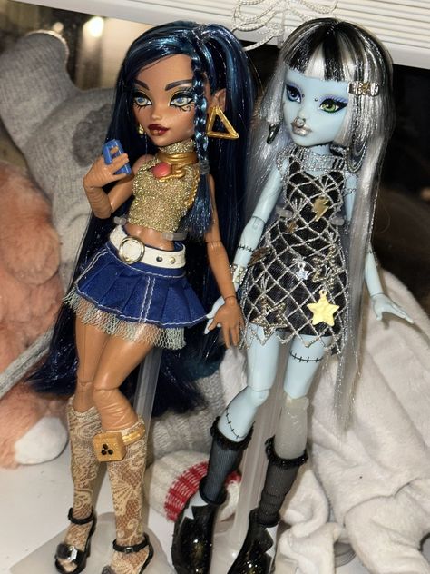 Customized Monster High Dolls, Monster High Core Refresh, Restyled Monster High Doll, G3 Frankie Restyle, Characters With Pigtails, Doll Customization Monster High Repaint, Monster High Doll Custom, Monster High Ooak Dolls, Cool Dolls