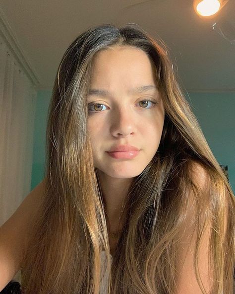 Mabel Chee on Instagram: “?...” Hating The Player, Mabel Chee, Brunette Green Eyes, Pretty Brown Hair, Brown Hair Green Eyes, Girl With Green Eyes, Short Brown Hair, Girl With Brown Hair, The Player