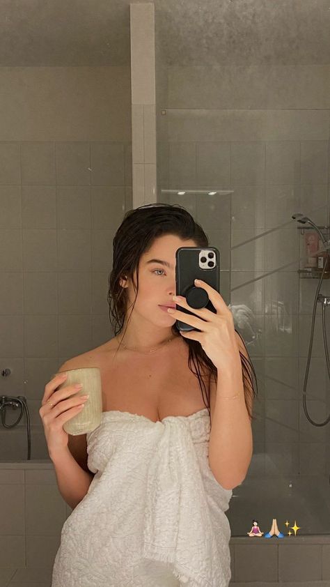 Towel Pics Mirror, Washroom Selfie, Towel Selfie, Towel Pics, Romantic Bath, Bathroom Selfie, Pool Poses, Shower Pics, Bath Mirror