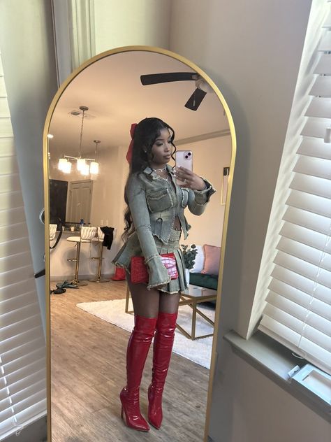 Valentine’s Day Outfit Black Women Winter, Red Valentines Outfit Ideas, Valentine's Day Outfits Black Women, Valentines Day Concert Outfit, Corset Senior Pictures, 19th Birthday Outfit Ideas Classy, Baddie Boots Outfit, Mini Skirt Long Sleeve Top Outfit, Vday Outfits Black Women