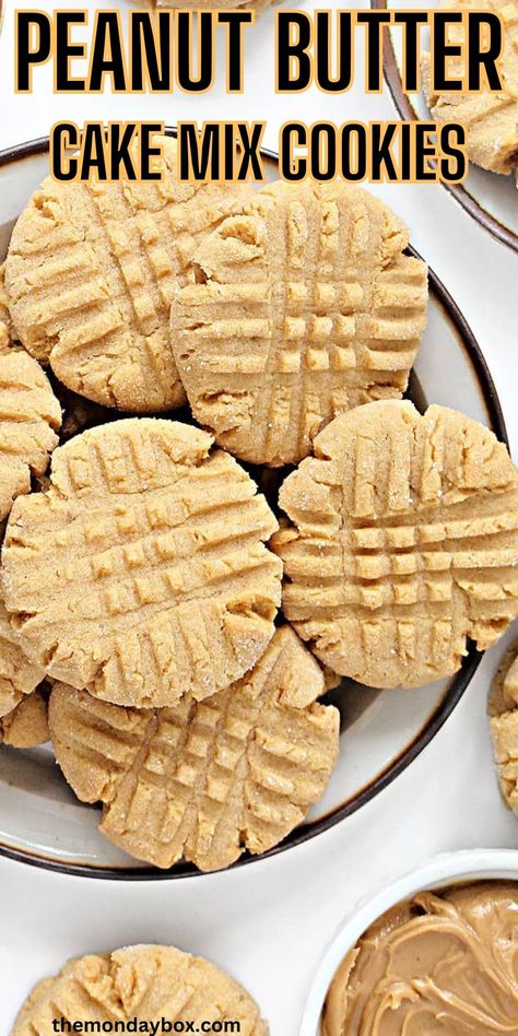 Cake Mix Peanut Butter Cookies are soft and chewy cookies made with the convenience of a cake mix. Quick, easy and delicious! Cake Mix Peanut Butter Cookies, Peanut Butter Cake Mix Cookies, Cookie Deserts, Easy Peanut Butter Cookies, Cake Mix Cookie Recipes, Diy Desserts, Peanut Butter Cake, Vegetarian Cake, Peanut Butter Cookie Recipe