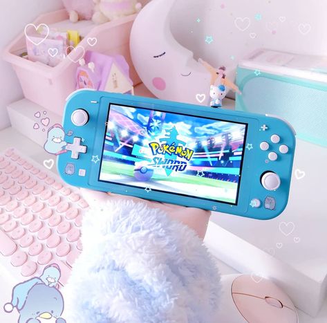 Nintendo Switch Lite Turquoise Aesthetic, Switch Party, Nintendo Lite, Turquoise Aesthetic, Girly Games, Nerdy Nummies, Luxury Birthday Gifts, Desk Organisation, Cozy Gaming