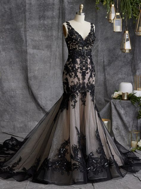 Zander Lane Dress, Black N White Wedding Dresses, Soft Goth Wedding Dresses, Ivory And Black Wedding Dress, Black Mermaid Style Wedding Dress, Black Wedding Dress And Veil, Black And Tan Wedding Dress, Cream And Black Wedding Dress, Nude And Black Wedding Dress