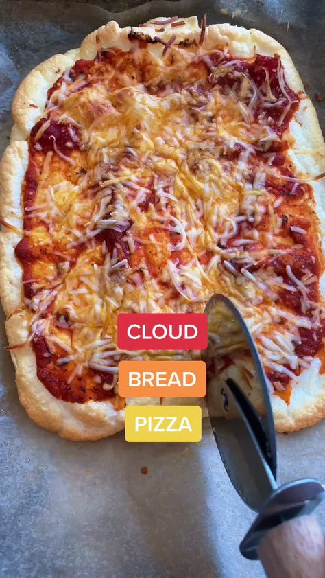 Healthy Recipes Tiktok Videos, Cloud Pizza, Cloud Bread Pizza, Beach Recipes, Cloud Bread, Bread Pizza, Cooked Food, Wifey Material, Healthy Pizza