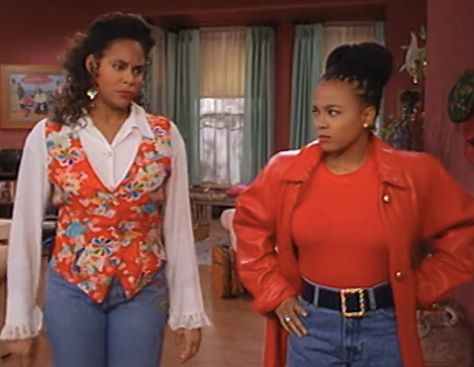 living single (1994) Living Single Regine, Living Single Fashion, Regine Hunter, Nia Long Fresh Prince Of Bel Air Outfits, Living Single Regine Fashion, Regine Living Single Outfits, Living Single Show, Living Single Outfits, Living Single Tv Show