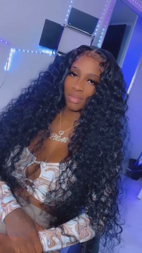 Curly Middle Part Wig, Curly Middle Part, Middle Part Wig, Frontal Wig Hairstyles, Sew In Hairstyles, Black Ponytail Hairstyles, Quick Weave Hairstyles, Protective Hairstyles Braids, Pretty Braided Hairstyles