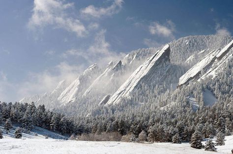 Flatirons of Boulder, CO Flat Irons, Breathtaking Places, Colorado Usa, Boulder Colorado, Geocaching, Incredible Places, Nature Landscape, Nature Photos, Rocky Mountains