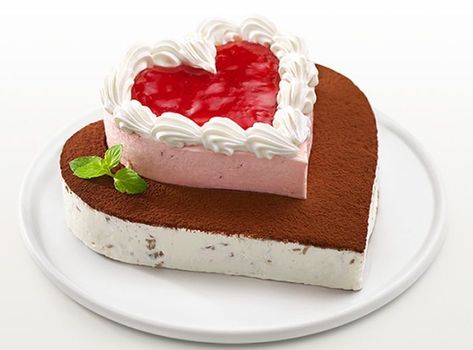 Heart-shaped Cheesecake ~.~ Shaped Food, Heart Shaped Food, Cheesecake, Heart Shapes, Cake