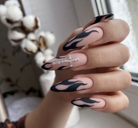 Almond Acrylic Nails Designs, Gothic Nails, Goth Nails, Edgy Nails, Grunge Nails, Classic Nails, Almond Acrylic Nails, Shellac Nails, White Nail