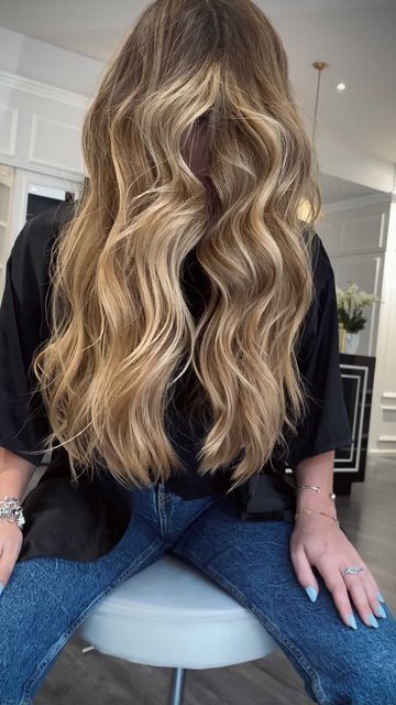 Root Melt Bronde Balayage, Bronde Balayage Hair, Big Waves Hair, Cool Blonde Hair Colour, Balayage Haircut, Summer Blonde Hair, Bronze Hair, Cool Blonde Hair, Hair Due