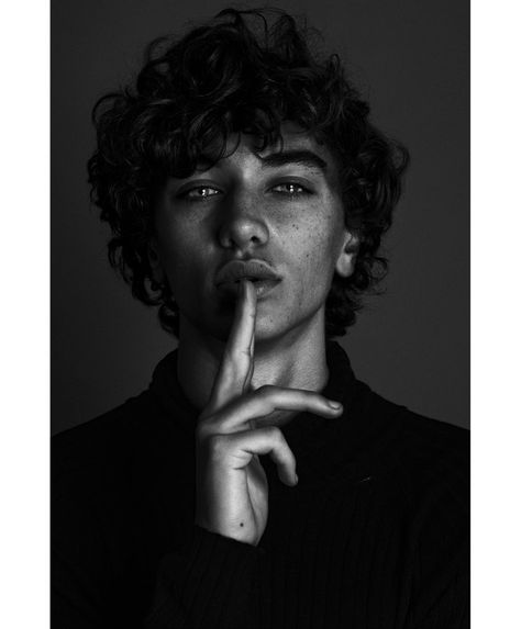 Teen Aesthetic, Next Models, Gavin Casalegno, Male Portrait Poses, Vogue Photo, Character Inspiration Male, Black Curly Hair, Aesthetic Tumblr, Curly Hair Men