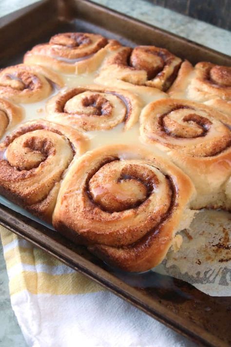 These homemade cinnamon rolls are called The Best Homemade Cinnamon Rolls for a reason! They are warm, sweet, gooey, and so yummy! You'll love this cinnamon rolls recipe. #cinnamonrolls #homemadecinnamonrolls #breakfast Homade Cinnamon Roll, Easy Cinamoroll Recipe, Cinamoroll Recipe, Homemade Cimmon Rolls, Unique Cinnamon Rolls Homemade, Cinnamon Rolls Semi Homemade, Best Yeast Rolls, Almost Homemade Cinnamon Rolls, Roll Dough Recipe