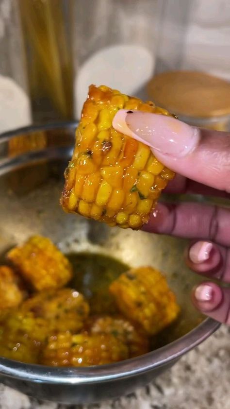 Copycat Wingstop, Corn Recipes Side Dishes, Fried Corn, Soul Food Dinner, Herb Seasoning, Corn Recipes, Corn On The Cob, Food Recepie, Garlic Herb