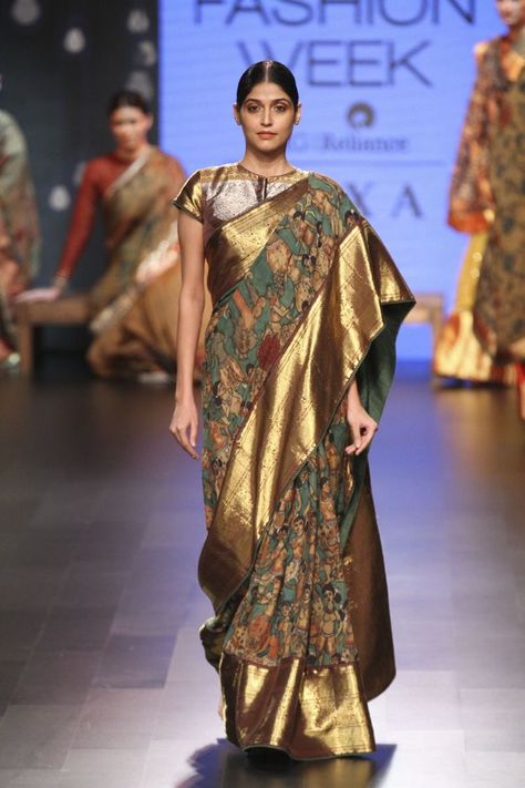 Wedding Dress Casual, Simple Wedding Dress Casual, Fashion Week Winter, Blouse Images, Indian Sari Dress, Saree Draping Styles, Blouse Design Images, Kalamkari Saree, A Beautiful Life