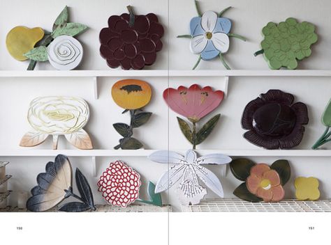 Fujiwo Ishimoto Fujiwo Ishimoto, Rock Flowers, Ceramic Wall Art, Ceramic Jewelry, Ceramic Flowers, Flower Illustration, Ceramic Clay, Paper Collage, Ceramic Sculpture