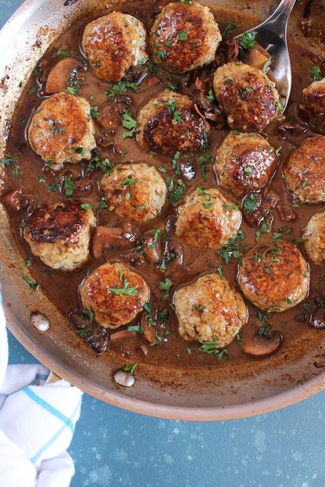 Chicken Marsala Meatballs with mushrooms in a stainless steel skillet from TheSuburbanSoapbox.com Chicken Marsala Meatballs, Mealprep Freezer, Marsala Meatballs, Salisbury Steak Recipes, Oven Baked Chicken Breasts, One Pot Dinner, Chicken Marsala, Easy Chic, Swedish Meatballs