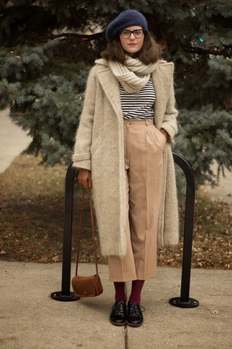 Type Cast - Hungry Heart Vintage Frazzled British Woman Autumn, Nerdy Woman, Mohair Coat, Colour Fashion, Retro Coat, Gloves Vintage, Heart Vintage, Giovanna Battaglia, Anna Dello Russo