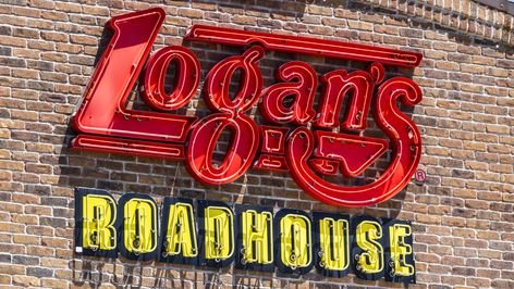 Popular Logan's Roadhouse Menu Items, Ranked Worst To Best Chopped Steak Recipes, White Pepper Gravy, Logans Roadhouse, Yeast Roll, Southern Fried Catfish, Pepper Gravy, Chopped Steak, Country Fried Steak, Loaded Potato Soup