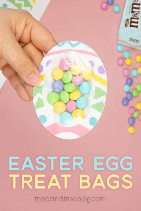 Easter Treats For Classmates, Easter Candy Crafts, Easter Egg Treats, Small Easter Gifts, Easter Goodie Bags, Easter Treat Box, Types Of Design, Craft Printables, Easter Treat Bags