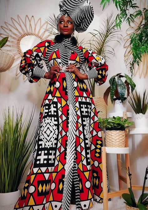 African Print Photoshoot Ideas, Modern Traditional Outfits African, Angolan Traditional Dress, West African Fashion, Traditional Outfits African, South African Fashion, Classy Gowns, Conceptual Fashion, Afro Style