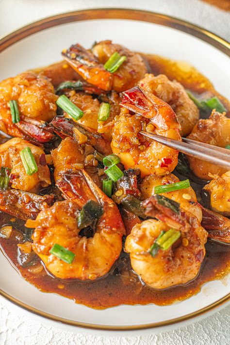 Shrimp Honey Garlic, Low Carb Chinese, Chinese Shrimp Recipes, Fried Shrimp Recipe, Chinese Shrimp, Takeout At Home, Pan Fried Shrimp, Low Carb Shrimp Recipes, Sweet And Spicy Shrimp