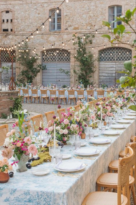 Terrace Wedding Decor, Outdoor Wedding Setup, Rustic Italian Wedding, Destination Wedding Reception, Wedding Setup, Destination Wedding Italy, Reception Tablescapes, Romantic Outdoor Wedding, Curated Wedding