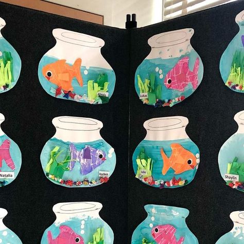 Michele Watts on Instagram: "PreK Fish bowls displayed. #artteachersofinstagram #artclass #studentartwork #kidsartwork #iteachart #elementaryartclass #art #artteacher #elementaryart" Goldfish Craft, Fish Bowl Craft, Fish Bowl Art, Goldfish Bowl Craft Preschool, Fish Bowl Art Preschool, Only One You Fish Art Project, Aquarium Art Projects For Kids, My Pet Fish Craft, Elementary Fish Art Projects