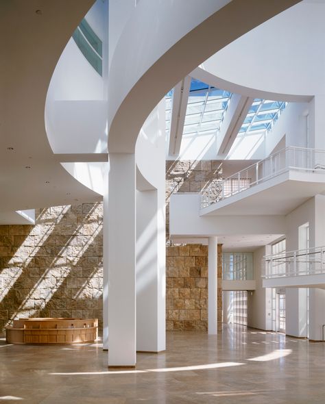 Richard Meier Architecture, Bridge Project, Peter Eisenman, Richard Rogers, Interior Design Minimalist, Louis Kahn, Richard Meier, Richard Neutra, Getty Center