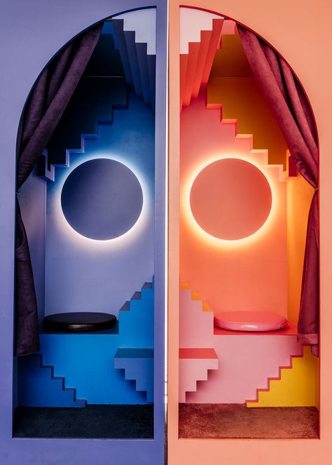 Eclipse Booths on Behance Instagram Booth, Photo Booth Design, Mirror Ceiling, Video Booth, Brand Activations, Vertical Video, 2024 Ideas, Exhibition Booth, Story Telling