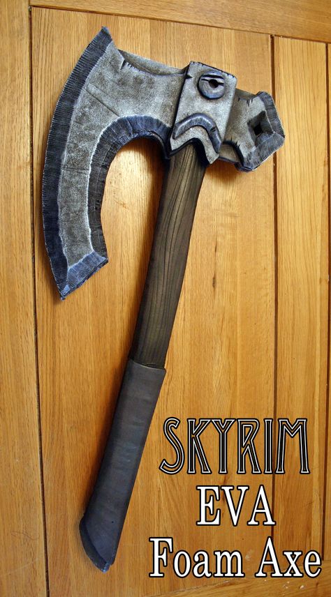 Based on the SKYRIM iron axe. Skyrim Crafts, Handmade Tale, Skyrim Cosplay, Foam Cosplay, Viking Party, Foam Props, Armadura Cosplay, Fallout Cosplay, Foam Armor