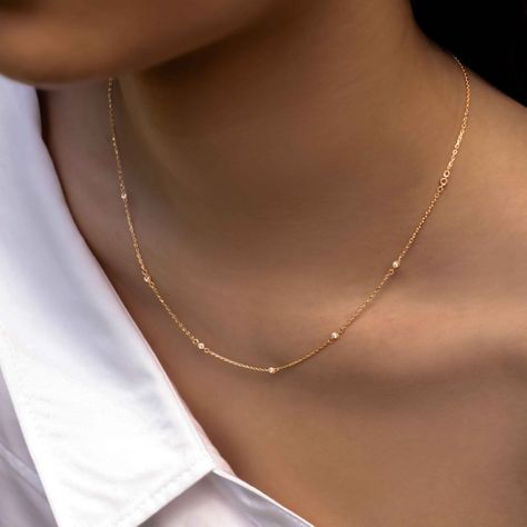 A minimal chain with maximum styling impact. Perfect for both casual and formal occasions, offering a timeless and sophisticated look. Made in 18k solid gold Adjustable chain length from 16.5 to 17.7 inches / 42 to 45 cm Free Expedited Shipping to US & Canada Orders will be wrapped in a complimentary Tillé signature gift box, with a personalized message (optional) printed as is 18K Solid Gold 18k solid gold pieces are made to last forever. Solid 18K gold jewelry is the most expensive and high qu Every Day Gold Necklace, Timeless Gold Necklace, Timeless Gold Jewelry, Timeless Jewelry Pieces, Small Chains Gold, Minimal Gold Chain, Chain Designs Gold, Elegant Gold Jewelry, Minimal Gold Necklace