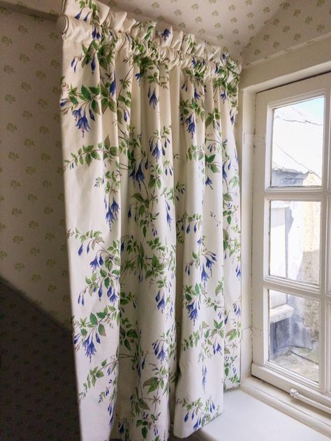 Dormer Rod Curtains, Curtains For Dormer Windows, Dormer Window Curtains, Dormer Curtains, Small Cottage Bedroom, Small Window Treatments, Pretty Interiors, Dormer Window, Cottage Curtains