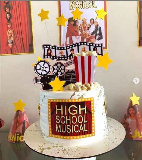 High School Musical Birthday Cake, High School Musical Party Decorations, High School Musical Party, Musical Birthday Party, Highschool Musical, Hig School, Music Cake, High School Music, High School Musical 3