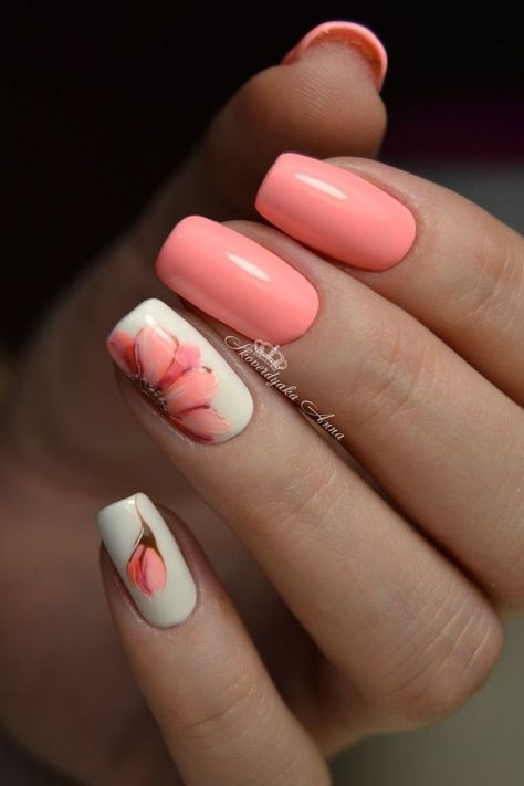 Gucci Nails, Peach Nails, Pretty Nail Art Designs, Short Acrylic Nails Designs, Nail Designs Glitter, Classy Nails, Floral Nails, Chic Nails, Fancy Nails