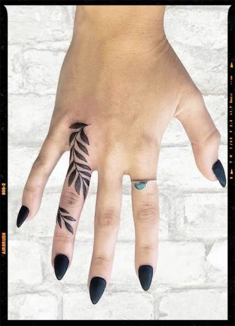 Tattoo Ring Cover Up, Leafy Vine Finger Tattoo, Rope Finger Tattoo, Wrap Finger Tattoo, Ivy Ring Tattoo, Vine Wrapped Around Finger Tattoo, Cover Up Ring Finger Tattoos, Ivy Finger Tattoo, Ring Finger Cover Up Tattoo