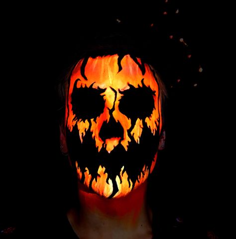 Halloween makeup ideas - pumpkin Pumpkin Face Makeup Men, Scary Pumpkin Makeup Men, Creepy Pumpkin Face Paint, Evil Pumpkin Makeup, Creepy Pumpkin Makeup, Halloween Face Paint Scary, Pumpkin Makeup Ideas, Mens Halloween Makeup, Pumpkin Face Paint