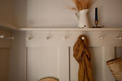 Simple Shaker Storage Solutions | On Making A Peg Rail Entryway » Homesong Shaker Storage, Mud Bench, Shaker Peg Rail, Sherwin Williams Extra White, Peg Wall, Peg Rail, Shaker Design, Shaker Pegs, Board And Batten Wall