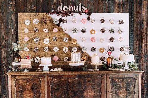 Diy Donut, Wedding Donuts, Donut Decorations, Donut Bar, Block Painting, Gilmore Girl, Donut Wall, Fudge Cake, Donut Party