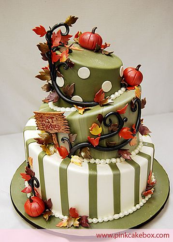 Fall Cake Wedding Cake Forest, Super Torte, Halloween Torte, Pink Cake Box, Torte Creative, Halloween Wedding Cakes, Gumpaste Flowers, Torte Cupcake, Cupcakes Decorados