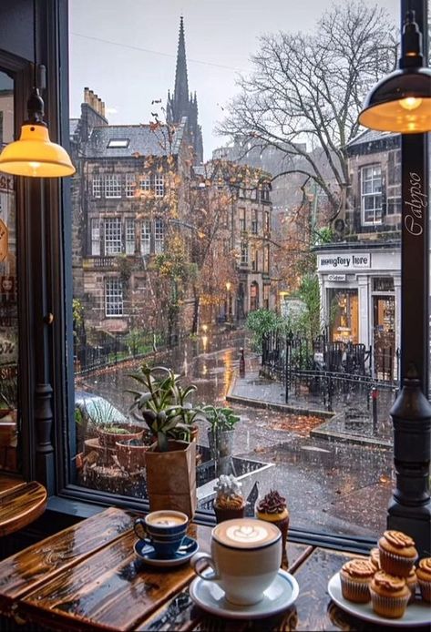 Living In London Aesthetic, Rainy Day Vibes, Interior Decoration Ideas, Rain And Coffee, Coffee Shop Aesthetic, London Aesthetic, Christmas Interiors, Cozy Cafe, Autumn Aesthetic