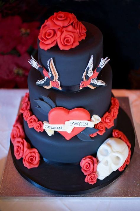 Rockabilly Cake, I want to do something like this but with just buttercream Gothic Groom, Married Cake, Gothic Wedding Cake, Tattoo Cake, Rockabilly Party, Wedding Dresses Mermaid Sweetheart, Rockabilly Wedding, Tea Length Bridesmaid Dresses, Rock Wedding