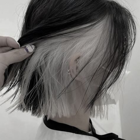 Half White Hair Underneath, Black And Light Blonde Hair, Silver Hair Peekaboo, Half Black Half Silver Hair, White Under Black Hair, Black White Hair Aesthetic, Medium Silver Hair, White Hair With Black Tips, Black Hair Blonde Tips