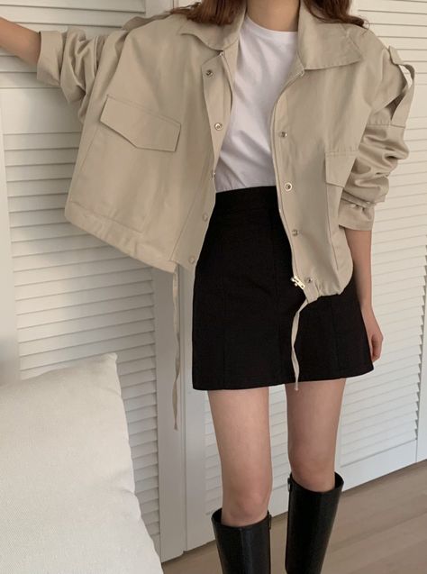 Beige Jacket Outfit, Black Jacket Outfit, Cold Outfit, Classic Style Outfits, Clueless Outfits, Shoes Outfit Fashion, Beige Outfit, Korean Casual Outfits, Oversized Collar