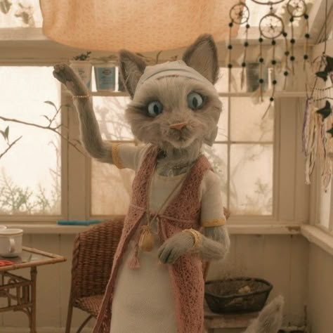 thehouse #netflix #animation #stopmotionanimation Stop Motion Aesthetic, Fantastic Mr Fox Pfp, Rat Movie, Netflix Animation, Comfort Things, Stop Motion Movies, Netflix Home, Animation Stop Motion, Fantastic Mr Fox