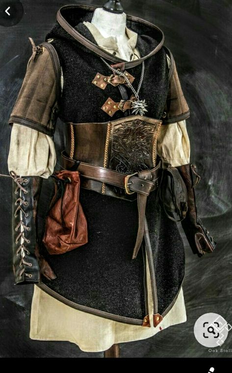 Fantasy Viking Outfit Male, Fantasy Viking Clothing Male, Midevil Fantasy Outfits, Hogwarts Bounding, Hunter Outfit Fantasy Male, Male Fantasy Costume, Mens Fantasy Costume, Larp Outfits Male, Fantasy Mens Outfits