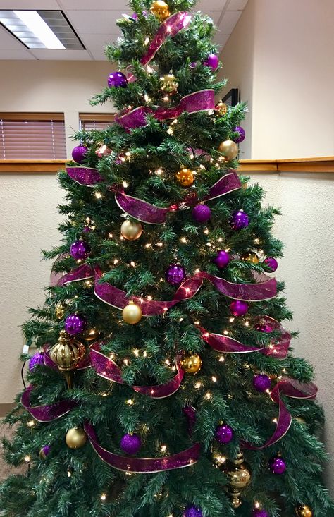 Purple Green Christmas Tree, Christmas Tree Ideas Purple Gold, Purple And Green Christmas Tree, Purple And Gold Christmas Decorations, Purple Gold Christmas Tree, Purple Gold Silver Christmas Tree, Christmas Tree Purple Decorations, Purple And Gold Christmas Tree, Purple And Gold Ornaments Christmas Tree