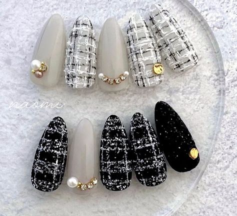 Chanel Nail Art Design, Tweed Nail Art, Chanel Nail Art, Chanel Nails Design, Cheetah Print Nails, Fancy Nail Art, Nyc Nails, Chanel Nails, Art Deco Nails