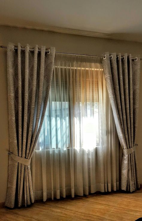 Window Carton Design, Stylish Curtains Living Rooms, Luxury Curtains Living Room, Curtain Designs For Bedroom, Window Curtain Designs, Curtains Living Room Modern, Classic Curtains, Window Curtains Living Room, Unique Curtains