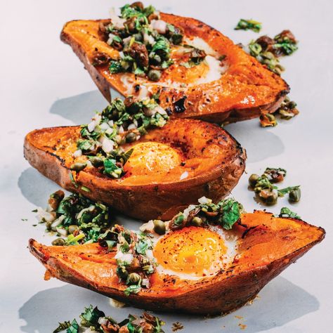 Egg And Sweet Potato, Potato Boat, Sweet Potato Boats, Good Sweet Potato Recipe, Eggs And Sweet Potato, Lemon Bread Recipes, Potato Boats, Egg Recipes For Dinner, Vegetarian Brunch